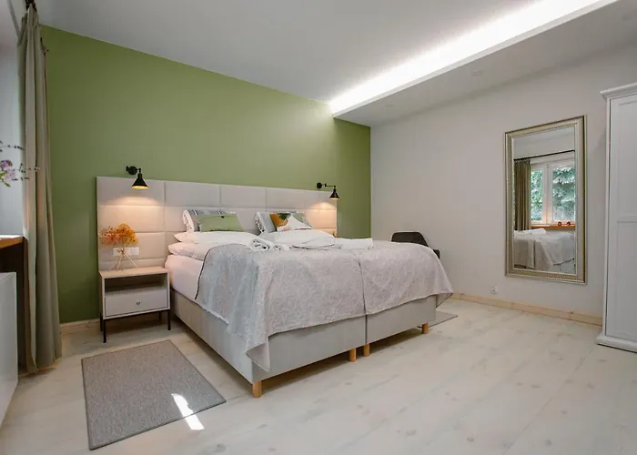 Dom W Starym Parku Hotel Biskupice (Poznan)